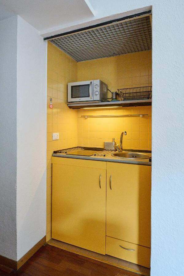 Artist Nadia'S Apartment In Porta Vercellina Mailand Exterior foto